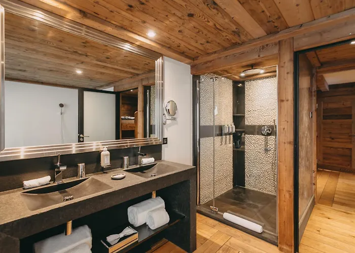Les - Maison Bouvier 5*