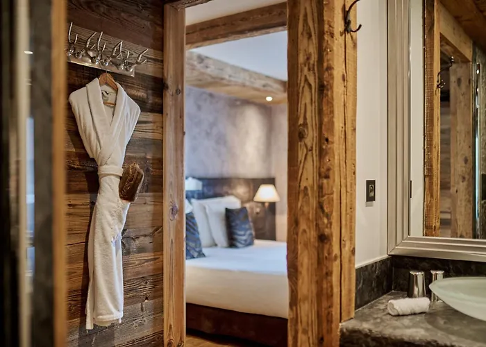 Otel Les - Maison Bouvier 5*