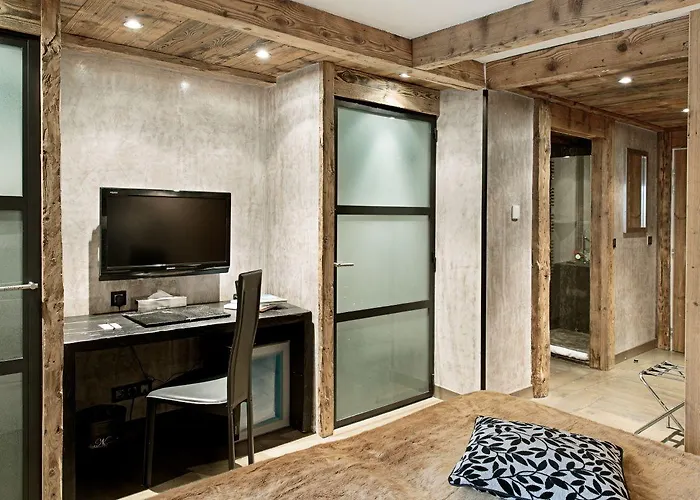 Les - Maison Bouvier Otel