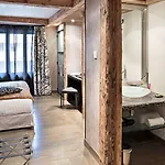 Hotel Les - Maison Bouvier 5*