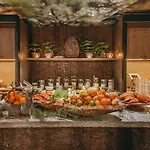 호텔 Les - Maison Bouvier 5*