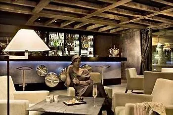 Hotel Les - Maison Bouvier 5*